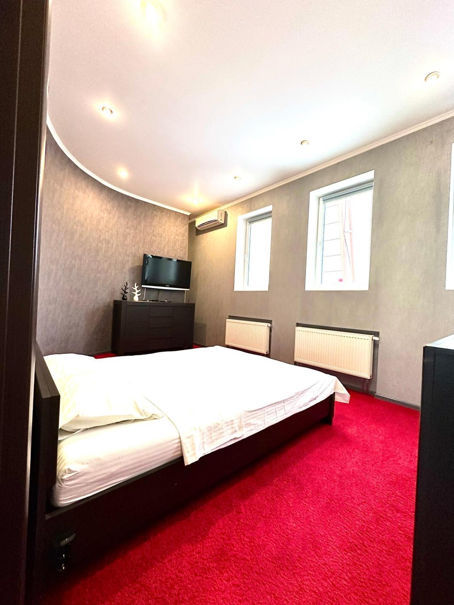 Penthouse Apartment Panoramic View 基輔 外观 照片